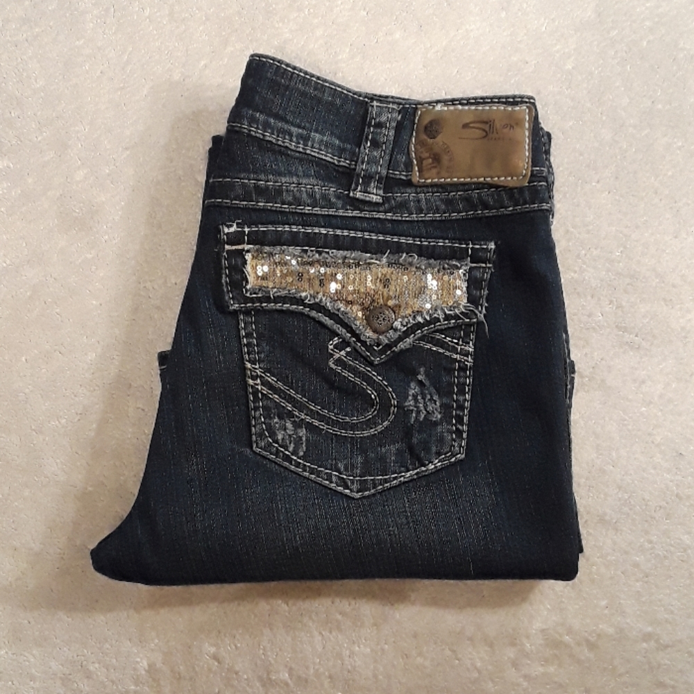 Silver Suki Surplus Blue Jeans. Women's Size: Waist 31x32 Inseam.